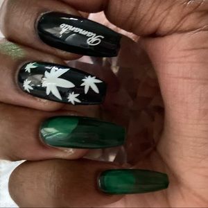 press on nails Mj style